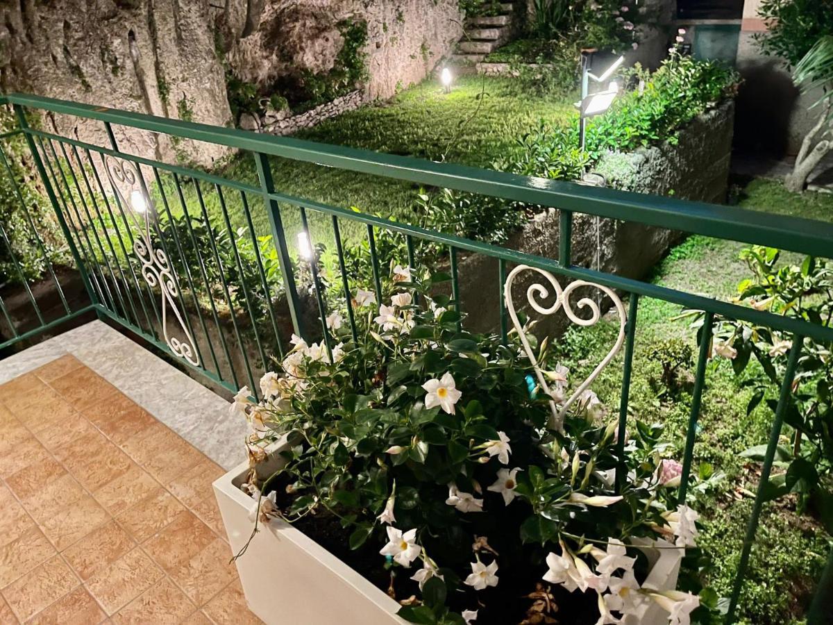 Minori Palace De Luxe Apartment Екстер'єр фото